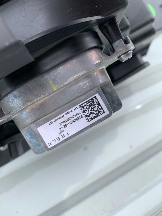 Фара Tesla model 3, model Y