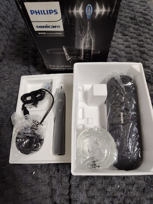 Szczoteczka soniczna Philips Sonicare DiamondClean Smart 9000 Black HX