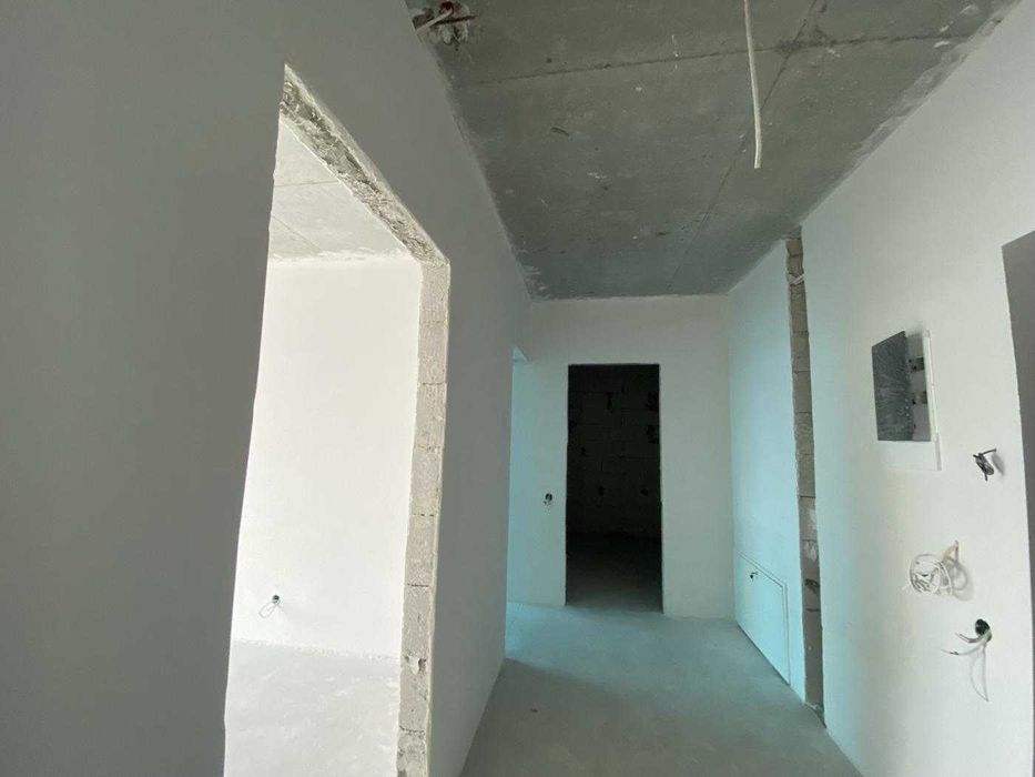 Простора двокімнатна квартира з наповненням (ремонтом)на Незалежності