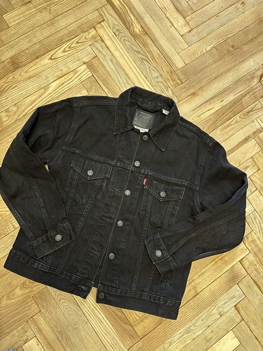 Джинсова куртка чорна levis s-m