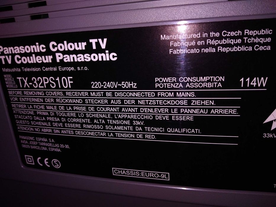 TV Panasonic TX 32 PS 10 F + DVD HomeTheater Sound