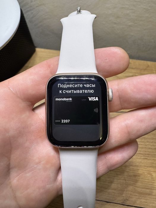 Apple Watch 5 40 mm акб 97% гарний  стан