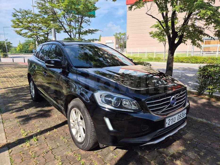 2016 Volvo XC60 D3 MOMENTUM дизель