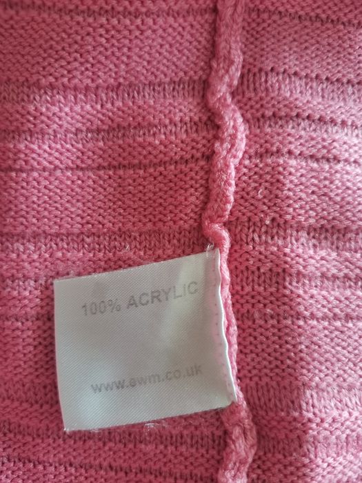 Różowy damski sweter z akrylu