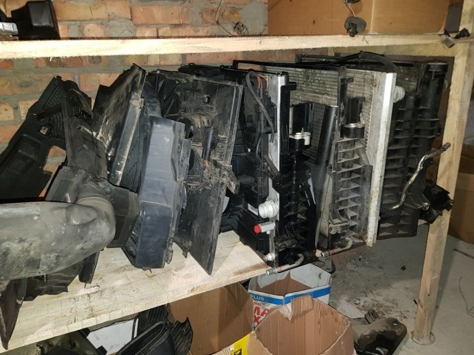 Радіатор БМВ Е53 Е60 Е61 Е65 Е70 Е90 Е92 Ф01 Ф02 Ф10 Ф30