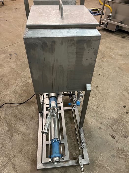 Pompa z wagą do płynów