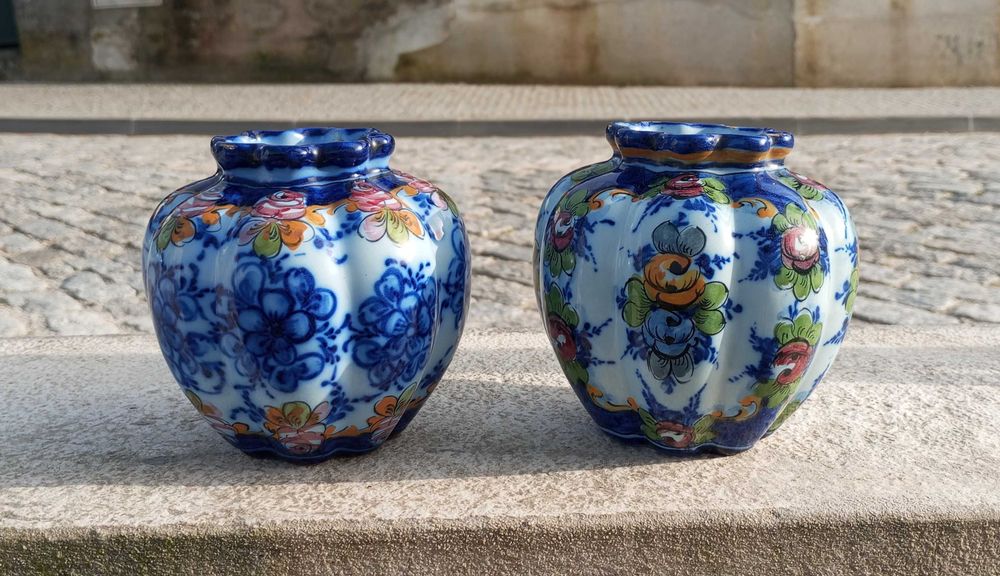 Antigas jarras em faiança E.P.L. Alcobaça