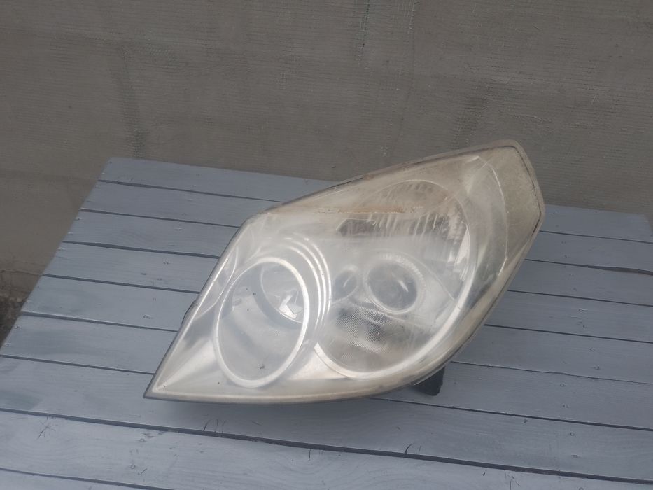 Продам ліву фару Geely MK