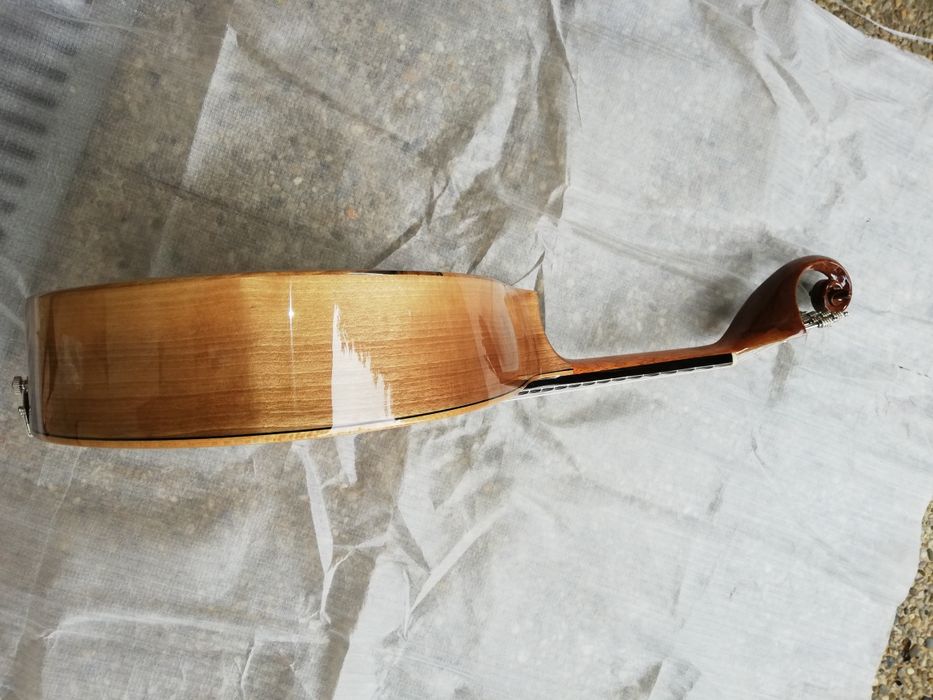 Guitarra Portuguesa modelo de Lisboa especial  e estojo rigido