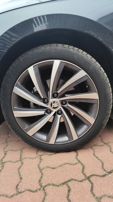 Opony letnie bridgestone 225r18 45