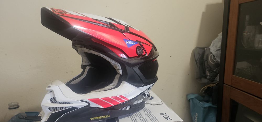 Capacete enduro shoei