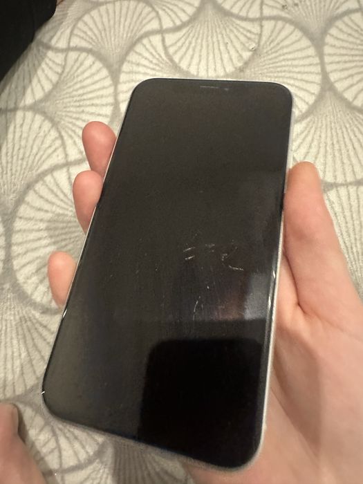 Iphone XR 64Gb 77% de bateria