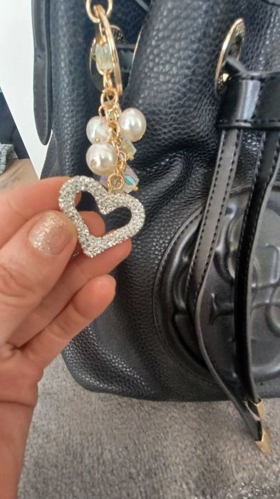 Brelok serduszko cyrkonie perelki styl glamour