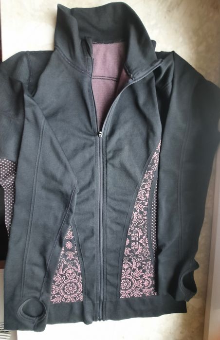 Bluza sportowa damska bezszwowa z wycięciem na kciukCrivit r. 32/34