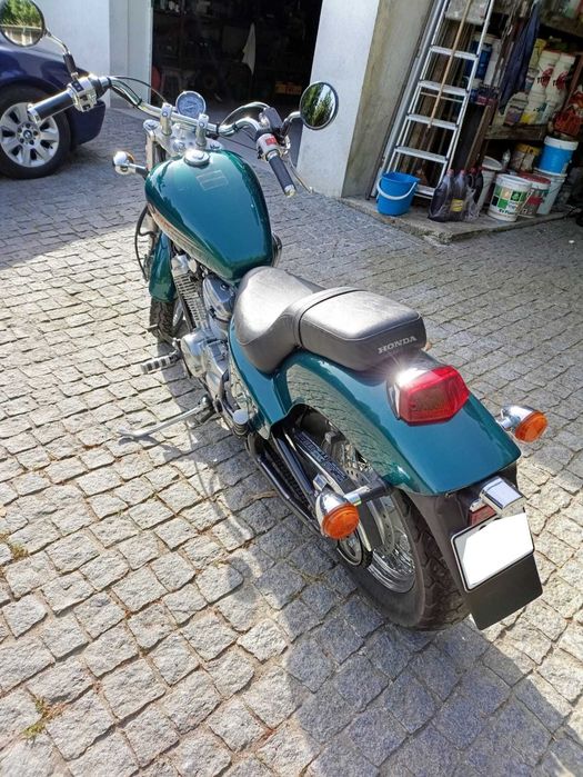 Honda VT 600 Shadow (Apenas 11.000 km) – Estado de Coleção / 100% Original