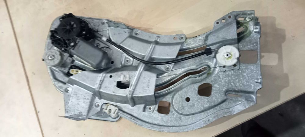 Elevador Traseiro Direito Renault Megane Cabrio