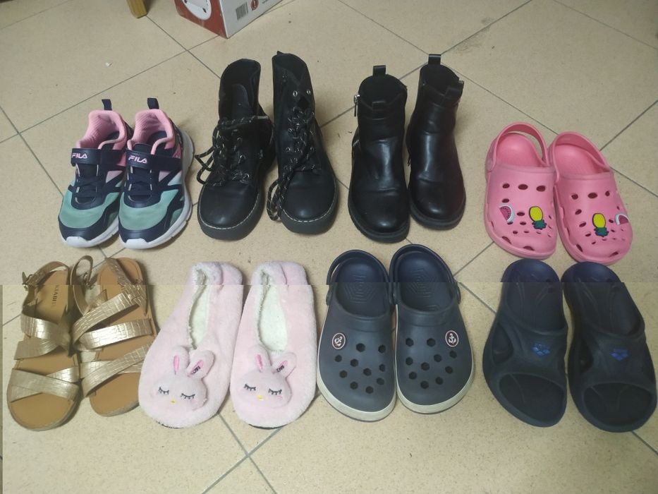 Conjunto de calçado para criança