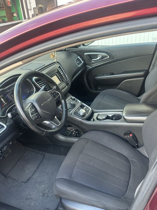 Продам Chrysler 200c 2.4