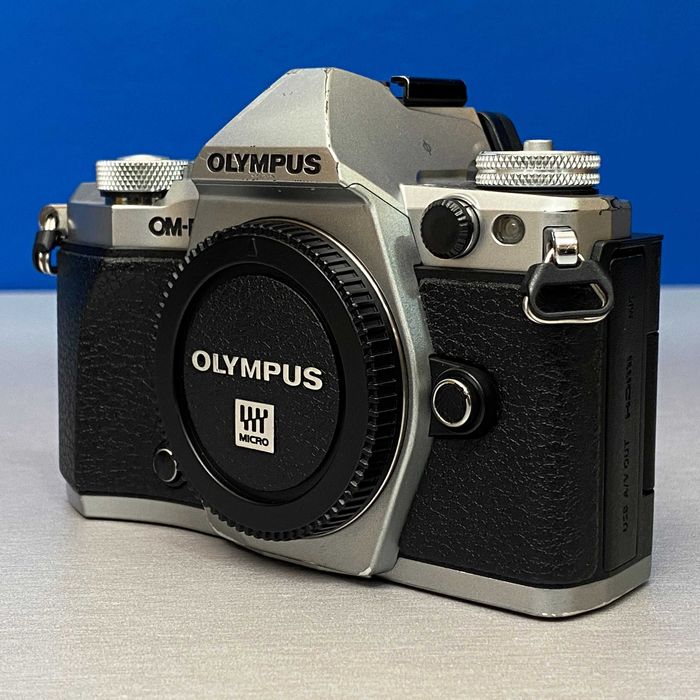 Olympus OM-D E-M5 Mark II (Corpo) - 16.1MP