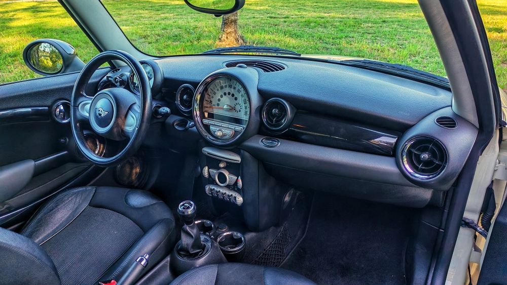 Mini Cooper One D 1.6 - IMPECÁVEL