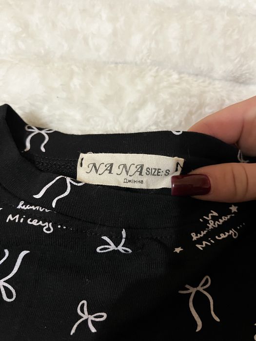 Ніжний укорочений чорний лонг з бантиками