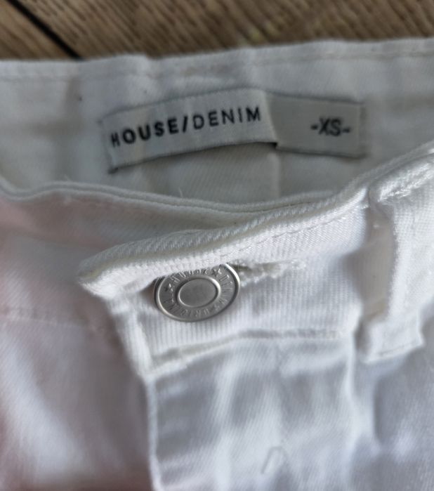 Spodenki jeansowe House