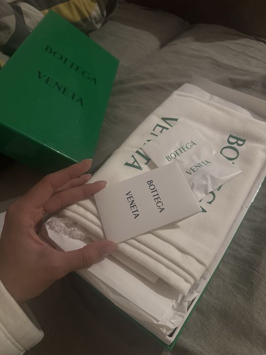 Bottega Veneta (оригінал)