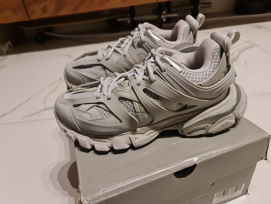 Balenciaga track