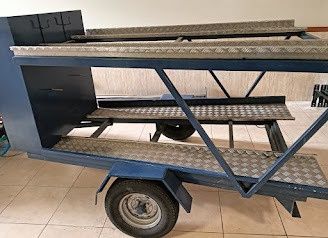 Vendo atrelado para dois Karts!