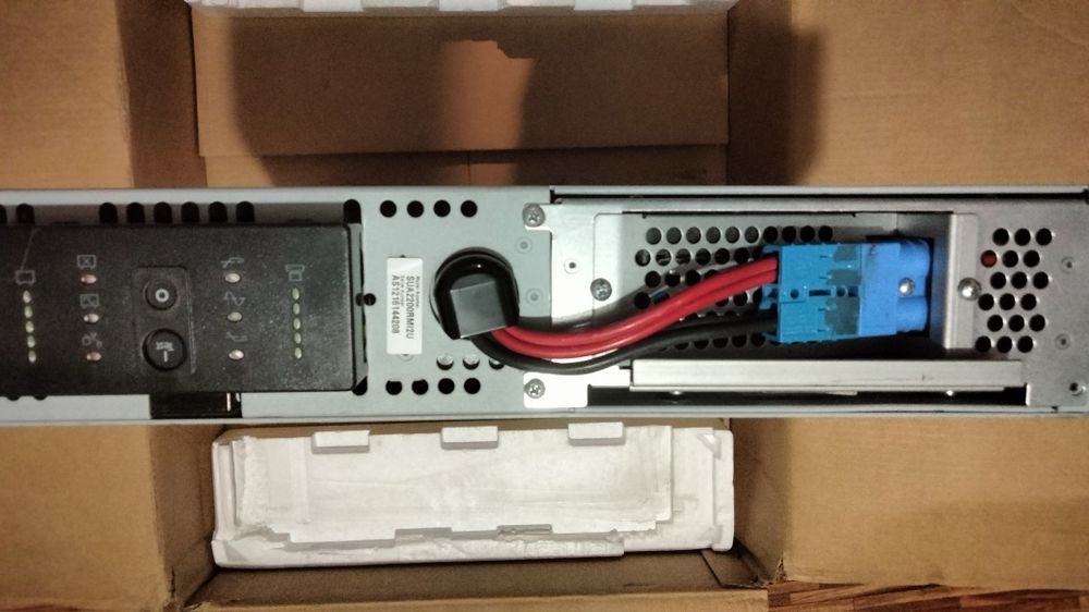 ИБП APC Smart-UPS  2200VA (SUA2200RMI2U)