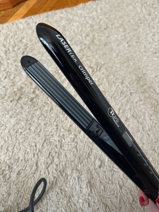 Професійна плойка-гофре для моделювання волосся б/у