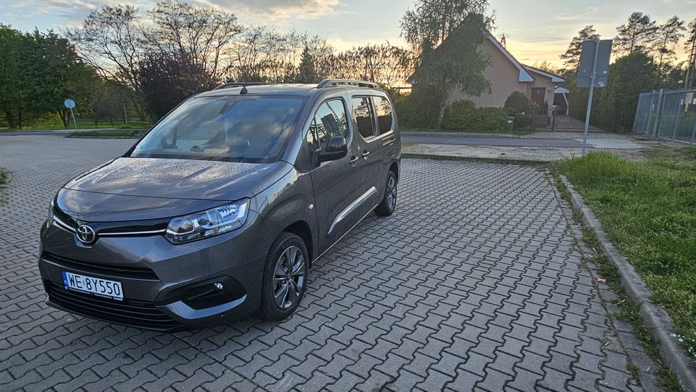 Transport samochodem osobowym - do 6 pasażerów!