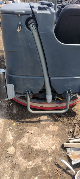 Szorowarka Nilfisk C57000Hybryda.