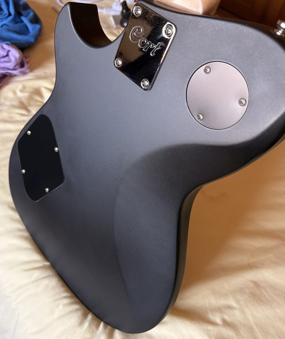 Guitarra Elétrica CORT/MANSON MBC-1