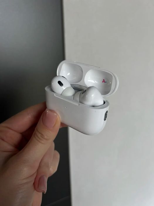 Подарочный набор 5 в 1(часы, павер, наушники, кабель…)