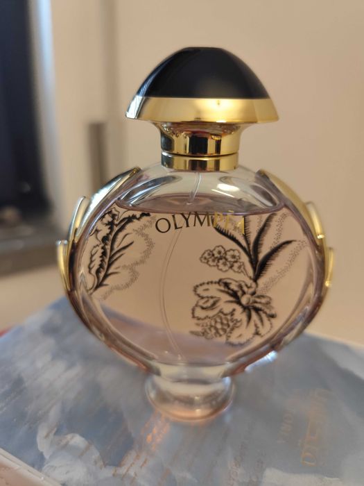 Perfume Olympia novo