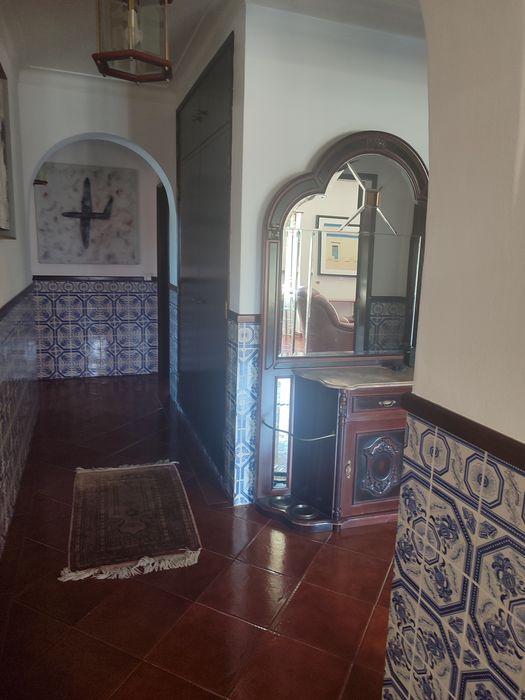 Alugo  1,andar de vivenda com T3³mobilado.