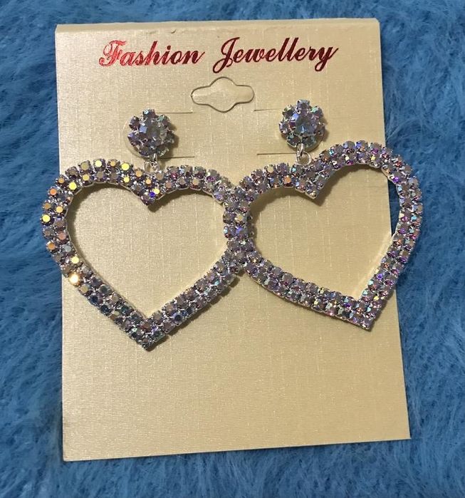 Серьги, серёжки гвоздики сердечки, сердца с камнями,блестящие вечерние