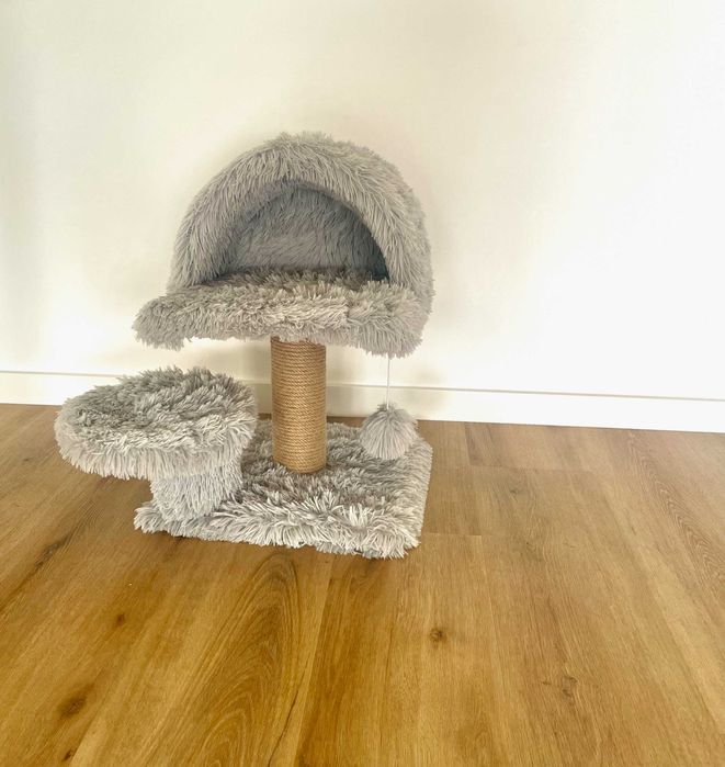 Arranhador Catshion Susy com Gruta – Cinzento Claro – Como Novo