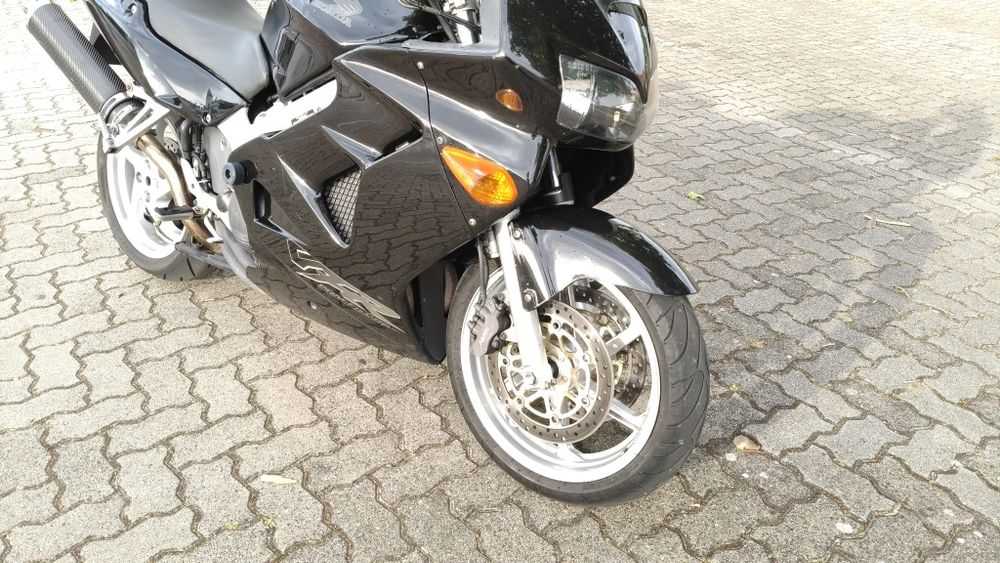 Honda vfr 800 fi V4