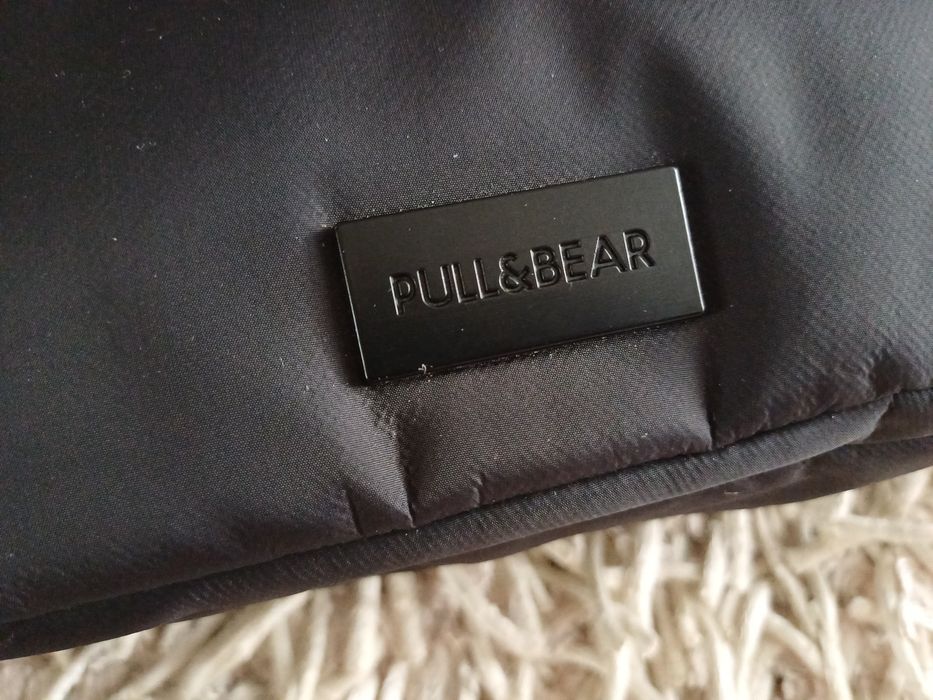 Сумка кросбоді Pull&Bear.
