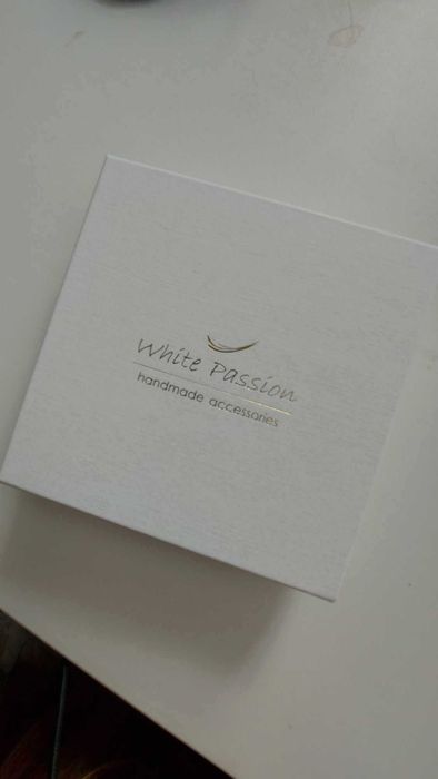 Spinka grzebień gałązka ślubna do włosów i kolczyki White Passion