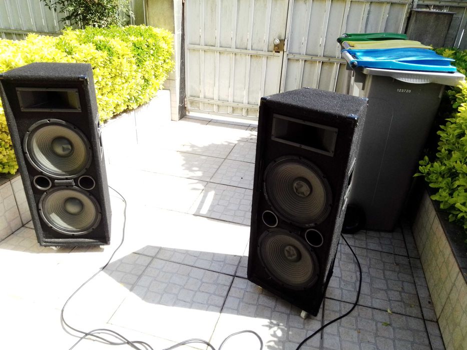 Som profissional, em bom estado