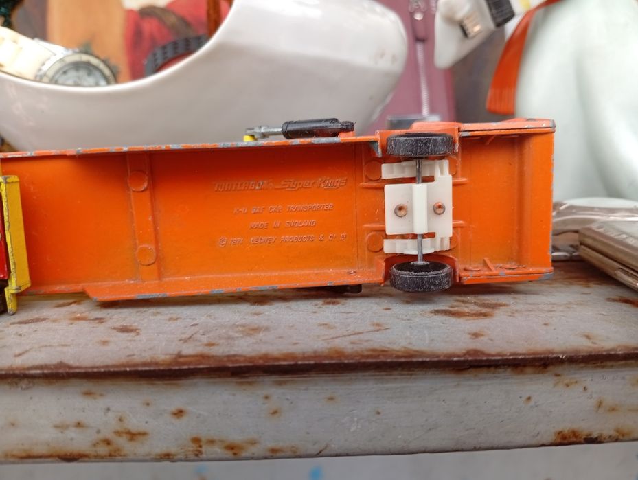 Машинка автовоз  мачбокс