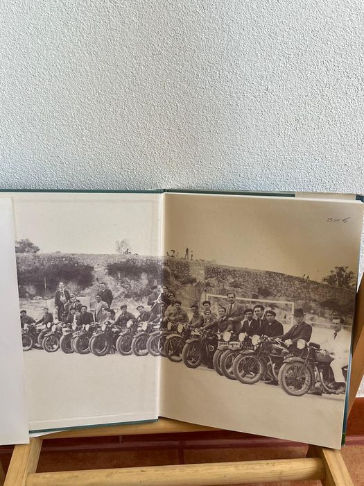 Livro de motas coleccionáveis