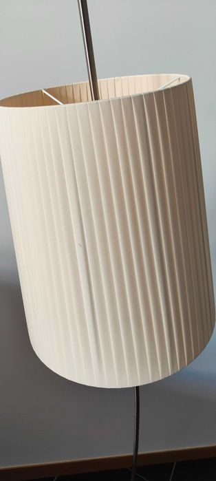 Candeeiro de Pé Metalizado