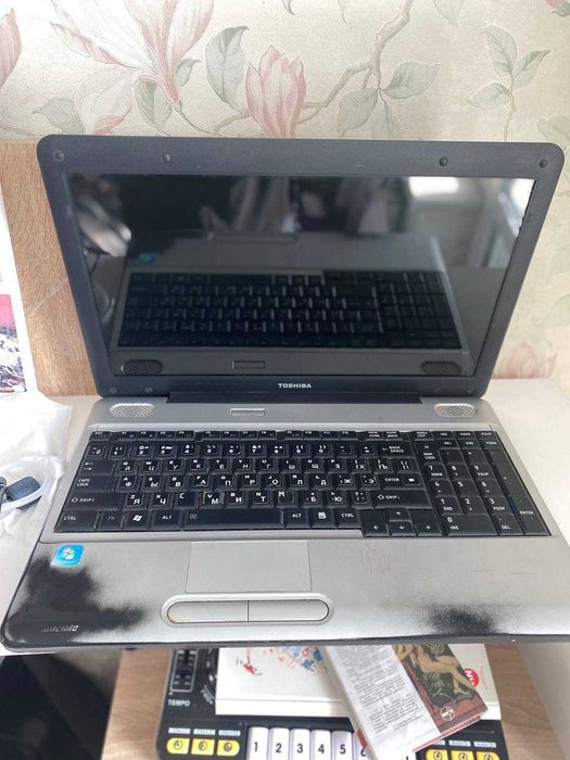 Ноутбук TOSHIBA Satellite L500 Pentium T4400 2,2 MHz