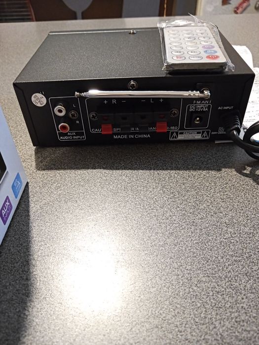 Продам підсилювач 150грн.UKC