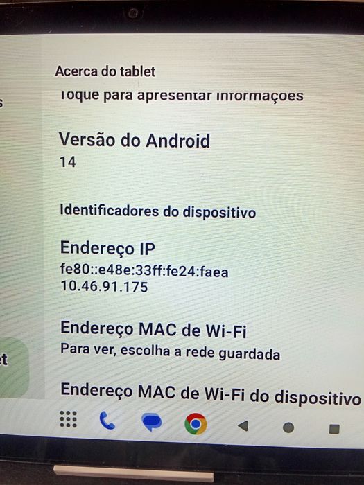 Tablet, teclado, coluna e rato