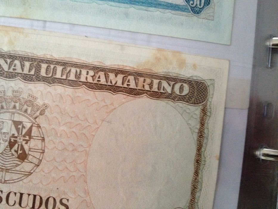 TIMOR 3 Notas novas NÃO CIRCULADAS com pequenas manchas de humidade